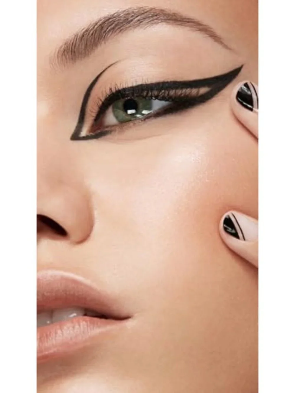 Long-Lasting Dual-Ended Liquid Eyeliner - Waterproof, Smudge-Proof, Easy